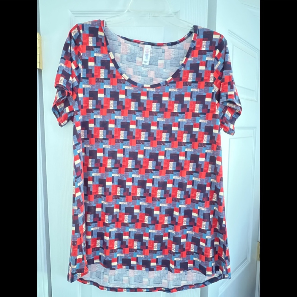 Lularoe size large top